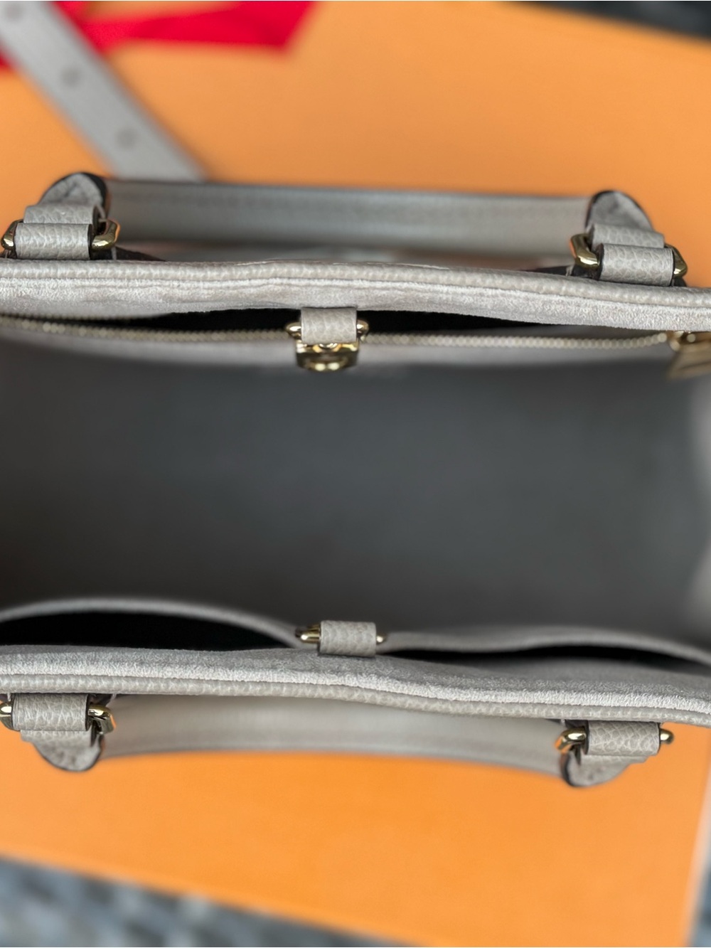 Louis Vuitton onthego pm in dove/cream (Taupe & Cream Monogram Mini Satchel) - Picture 7 of 7
